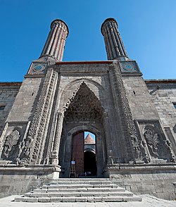 Cifte Minareli Medrese (Erzurum) Entrance 8685 (cropped).jpg