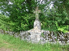 Une croix du Chemin de Compostelle près de Bach.