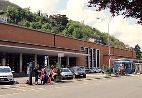 Le bâtiment voyageurs de la gare de Côme San Giovanni en 2013.