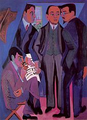 Ein Ölgemälde aus dem Expressionismus mit drei stehenden Männern im Hintergrund und einem sitzenden Mann im vorderen linken Bereich. Ein Mann hält vor seinen Beinen eine Zeitung. Die dominierende Farbe ist Blau.