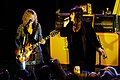 Nancy (izquierda) y Ann Wilson participando en un concierto de caridad para la Canary Foundation, en 2007.