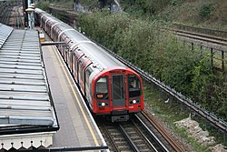 London Underground 1992 Stock 91119 on Central Line, North Acton (17028368516).jpg