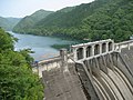 丸山蘇水湖を望む