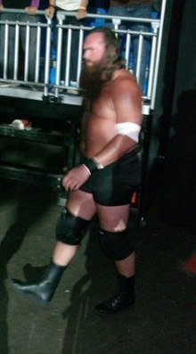 Mike Knox at a Puerto Rico house show Mike Knox entering.jpg