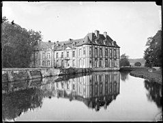 Le château de Montigny-sur-Avre entre 1900 et 1920.