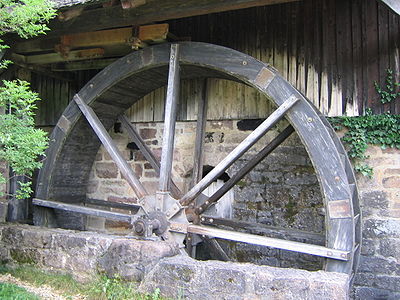 Oberschlächtiges Wasserrad im Freilichtmuseum Neuhausen ob Eck