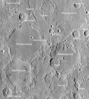 Hipparchus (oben rechts) und Umgebung (LROC-WAC)