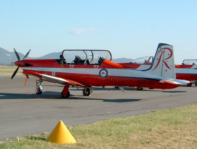 797px-RAAF_Roulettes_Pilatus_PC9A_A23-061.jpg