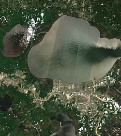 A true-color image captured by ESA's Sentinel-2A in April 2024, New Orleans positioned at the bottom right of the image. Lake Pontchartrain prominently occupies the central area of the image, while the Mississippi River can also be observed coursing through the city Satellite image of New Orleans in April 2024.png