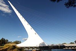 De Sundial brug in Redding