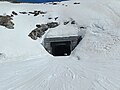 L'entrée ouest du tunnel.