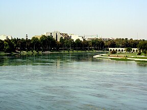 Zajanderudo upė Isfahane