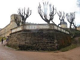 Балкон с видом на парк