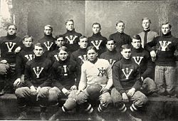1904 VMI Keydets football team.jpg