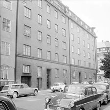 Bältgatan 6 (närmast) och 4, år 1962.