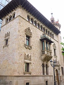 Barcelona - Diputació de Barcelona (Casa Serra) 2.jpg