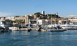 Uitsig oor Le Suquet, die historiese middestad van Cannes