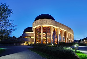 Muzium Peradaban Kanada () di Gatineau, Quebec, Kanada.