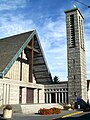 Église Saint-Michel consacrée en 1959, rue Simon-Bolivar.