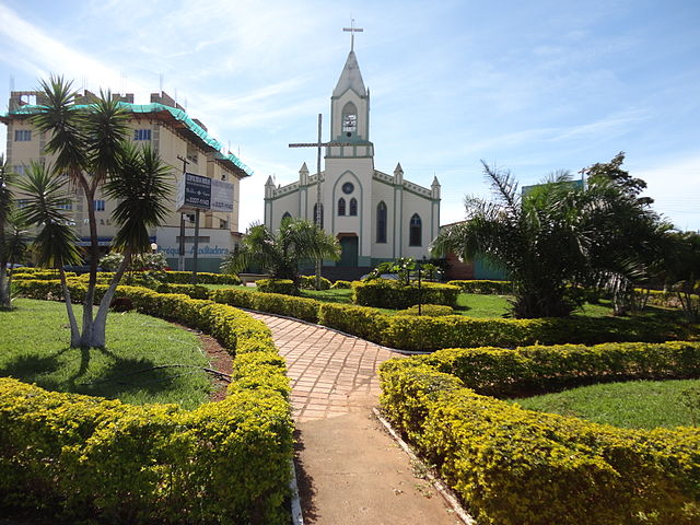 Igreja Matriz Nossa Senhora Auxiliadora na Praça Dom Bosco