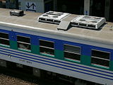 久留里線の1003に搭載された冷房装置 （木更津 2006年10月9日）