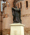 Статуя Шарлья-Марсьяля Альмана-Лавіжры, місіянера і кардынала