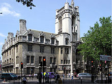 The Middlesex Guildhall is home to the Supreme Court of the United Kingdom. Middlesex.guildhall.london.arp.jpg