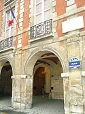 ПАРИЖ Place des Vosges, Maison de Victor Hugo.jpg