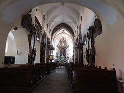 Interiér děkanského kostela sv. Bartoloměje v Pelhřimově.
