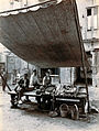 Banc de poissonnier en 1890 à Naples. Photographie Fratelli Alinari.