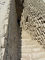 Vue de l'accès aux galeries souterraines de la pyramide de Djéser à Saqqarah