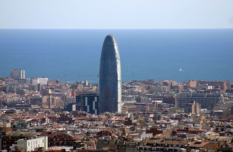 Ficheiro:Spain.Catalonia.Barcelona.Vista.Torre.Agbar.jpg