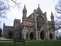 La cathédrale Saint-Alban de Saint-Albans, lieu proche de Londres, où le père de Nicolas Breakspear est clerc.