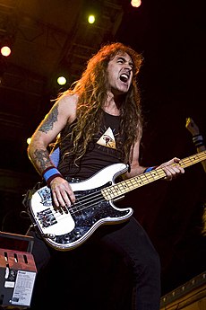 Steve Harris na nastupu 2008.