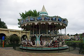 Galopant, dorénavant à Walibi Holland sous le nom Merrie Go Round.