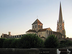 Abbazia romanica di Saint-Savin-sur-Gartempe dichiarata nel 1983 patrimonio dell'UNESCO.