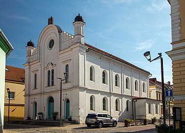 L'ancienne synagogue.