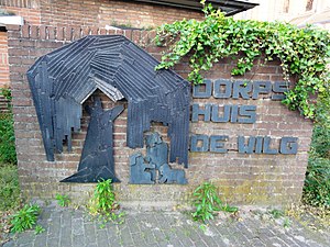 De Mortel, sculptuur Dorpshuis De Wilg