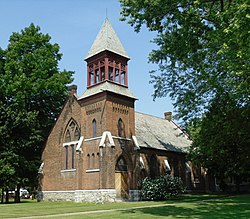 Первая методистская епископальная церковь Св. Джонсвилла 10 августа .jpg