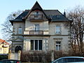 Villa mit Einfriedung