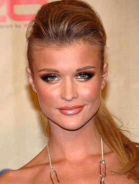 Joanna Krupa le 13 décembre 2007.