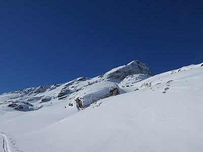 Piz d’Emmat Dadaint, von Nordosten aus betrachtet.