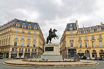 Place des Victoires (1684–1697), Jules Hardouin-Mansart