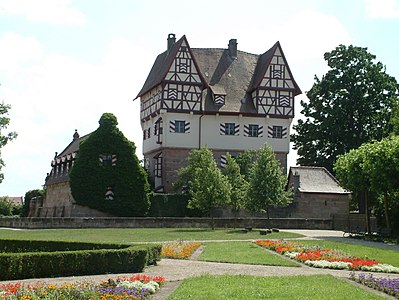 Schloss Neunhof, ein patrizischer Landsitz aus der Zeit um 1500