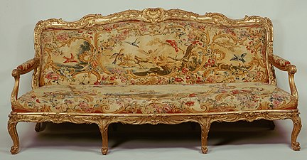 Settee (sofa) (ca 1754 –56), carved and gilded beech; wool and silk tapestry, 111.8 x 235 x 81.3 cm., Metropolitan Museum of Art