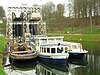 De gevels en daken van het gebouw waarin de machinekamer van liften 2 en 3 zich bevindt