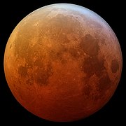 L'éclipse totale de Lune à Oria, Italie.