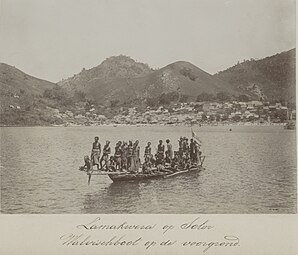 At the Lamakera village, Solor, 1899–1900.