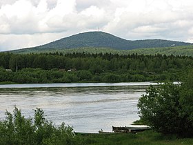 Вид на г. Полюдов камень из Красновишерска