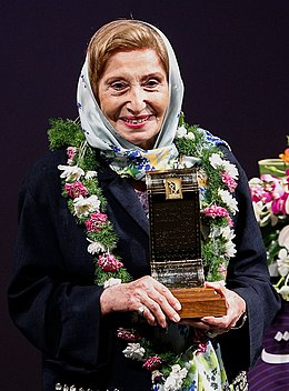 فخری ملک‌پور در مراسم نکوداشتش ۶ شهریور ۱۳۹۶ تالار وحدت تهران